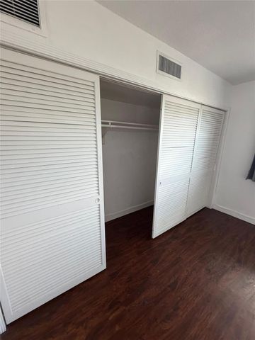 5203 NE 24th Ter B-311, Fort Lauderdale, FL 33308