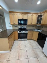 5203 NE 24th Ter B-311, Fort Lauderdale, FL 33308