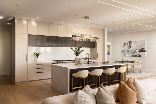 4 Narbonne, Newport Beach, CA 92660