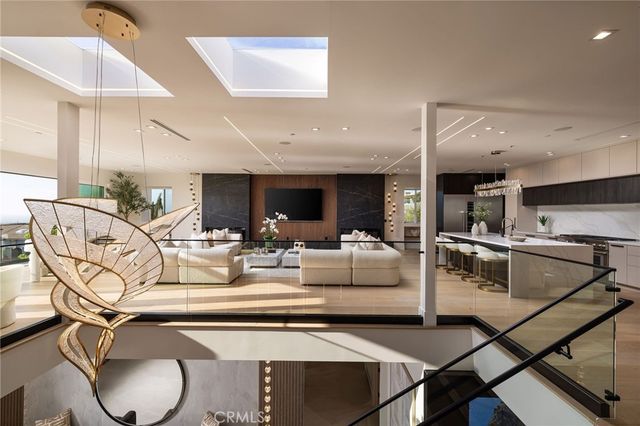 4 Narbonne, Newport Beach, CA 92660