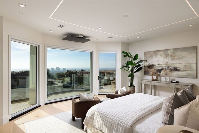 4 Narbonne, Newport Beach, CA 92660