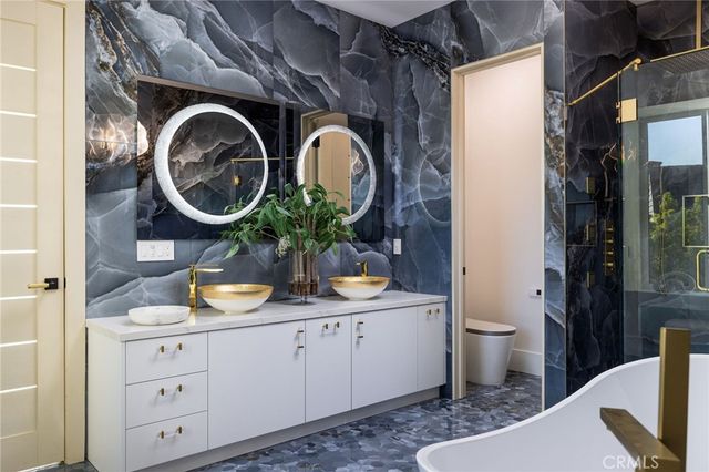 4 Narbonne, Newport Beach, CA 92660