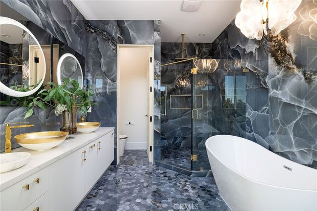 4 Narbonne, Newport Beach, CA 92660