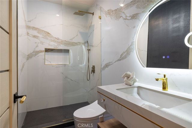 4 Narbonne, Newport Beach, CA 92660