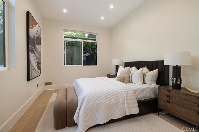 4 Narbonne, Newport Beach, CA 92660