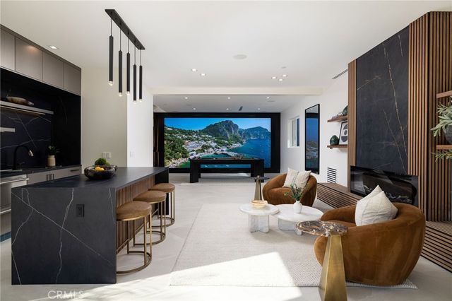 4 Narbonne, Newport Beach, CA 92660