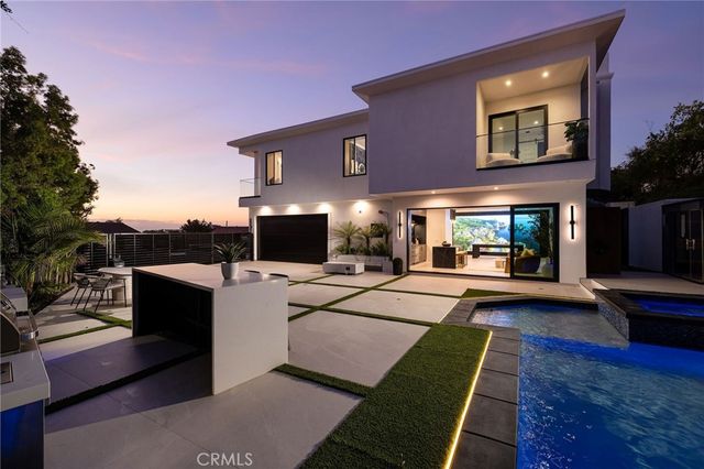 4 Narbonne, Newport Beach, CA 92660