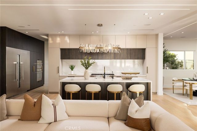 4 Narbonne, Newport Beach, CA 92660