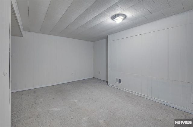 27 Old Short Hills Road, West Orange, NJ 07052