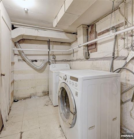 27 Old Short Hills Road, West Orange, NJ 07052