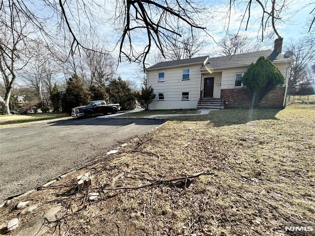 27 Old Short Hills Road, West Orange, NJ 07052