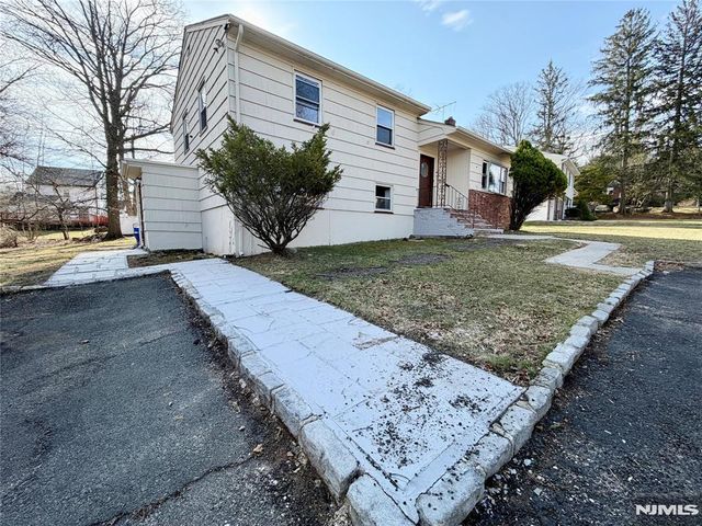 27 Old Short Hills Road, West Orange, NJ 07052