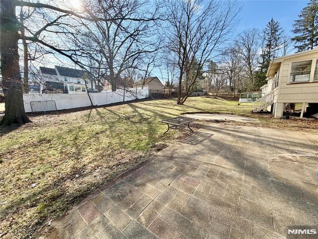 27 Old Short Hills Road, West Orange, NJ 07052