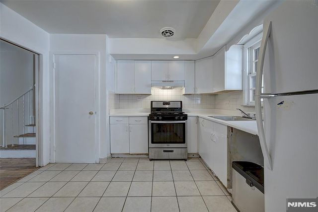 27 Old Short Hills Road, West Orange, NJ 07052