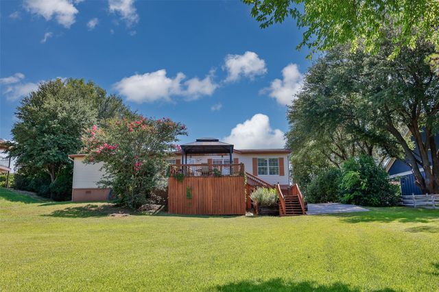41 Thompson Road, Gainesville, TX 76240
