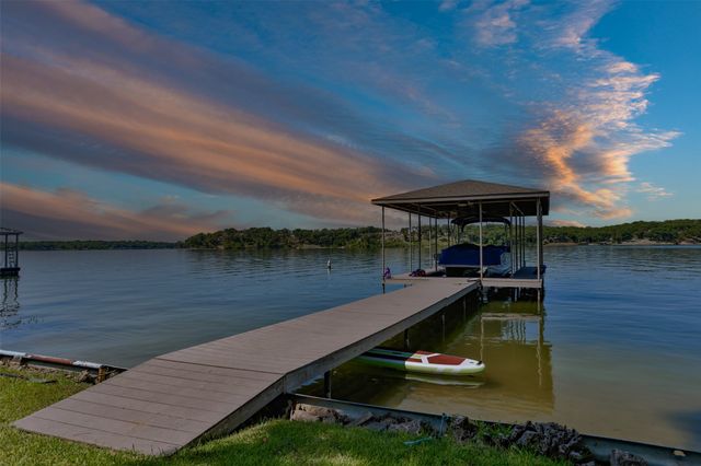 41 Thompson Road, Gainesville, TX 76240