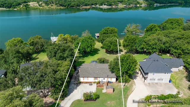 41 Thompson Road, Gainesville, TX 76240