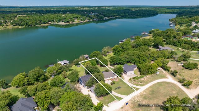 41 Thompson Road, Gainesville, TX 76240