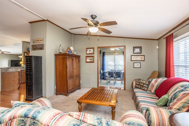 41 Thompson Road, Gainesville, TX 76240