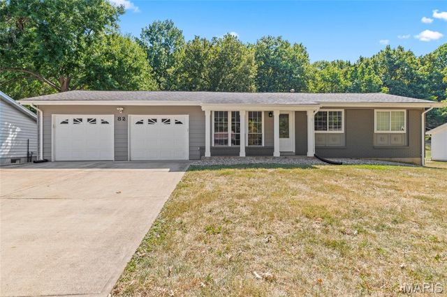 82 May Valley Lane, Fenton, MO 63026