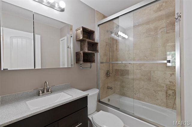 82 May Valley Lane, Fenton, MO 63026