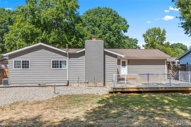 82 May Valley Lane, Fenton, MO 63026