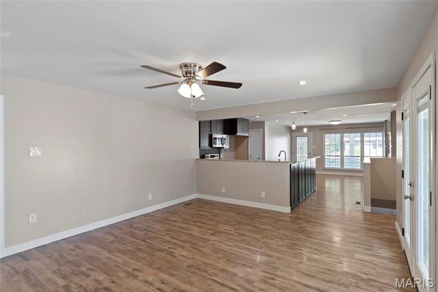 82 May Valley Lane, Fenton, MO 63026