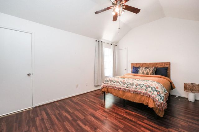 118 Willowwood Circle, Montgomery, TX 77381