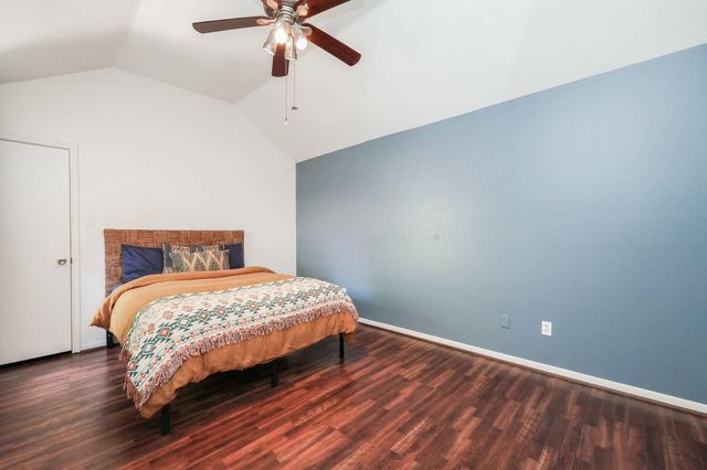 118 Willowwood Circle, Montgomery, TX 77381
