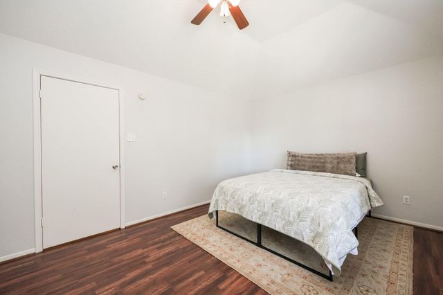 118 Willowwood Circle, Montgomery, TX 77381