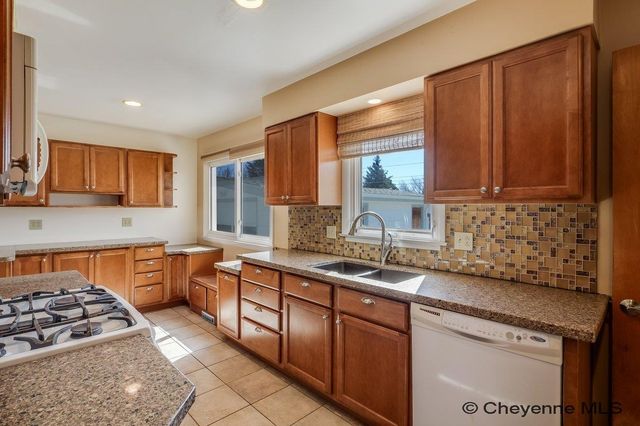 721 SHOSHONI ST, Cheyenne, WY 82009