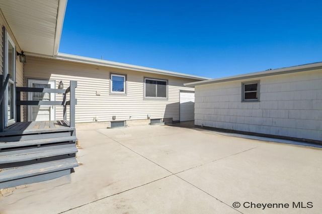 721 SHOSHONI ST, Cheyenne, WY 82009