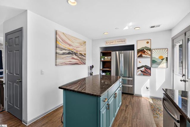 10 River Run, Greenville, SC 29605