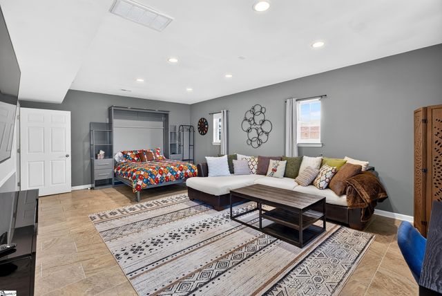 10 River Run, Greenville, SC 29605