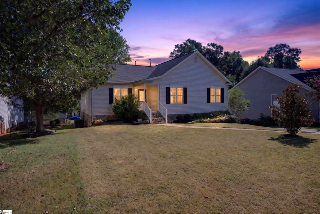 10 River Run, Greenville, SC 29605