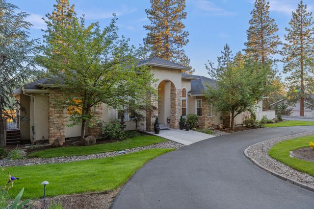 11810 Merganser Road, Klamath Falls, OR 97601