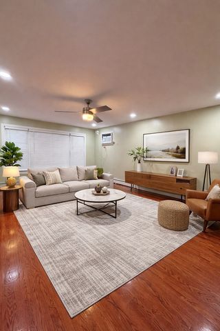 5140 W 87th Street 1, Burbank, IL 60459