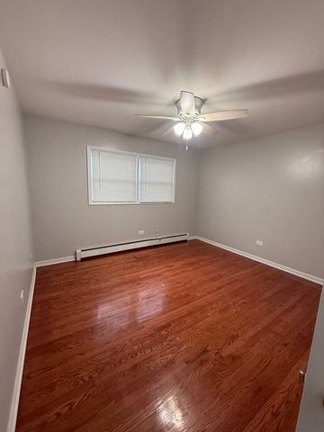 5140 W 87th Street 1, Burbank, IL 60459