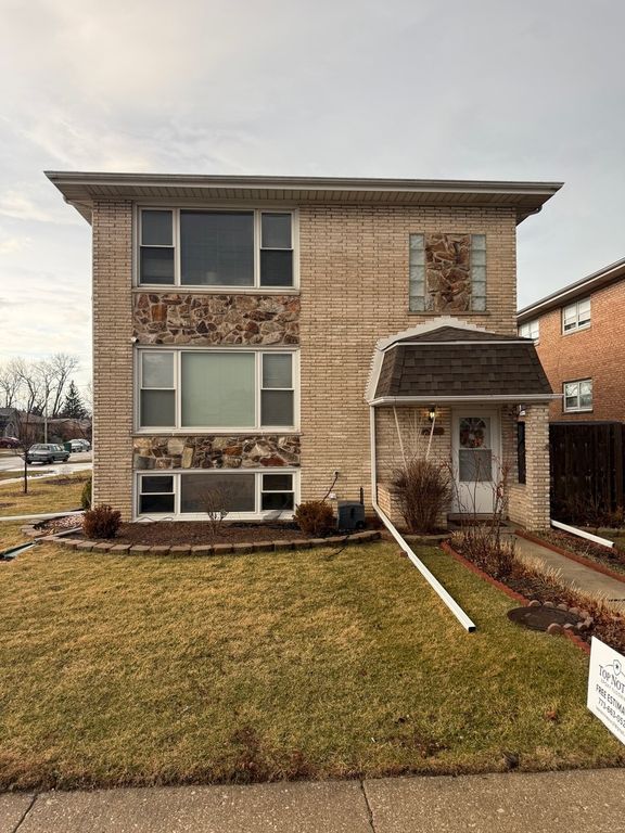 5140 W 87th Street 1, Burbank, IL 60459