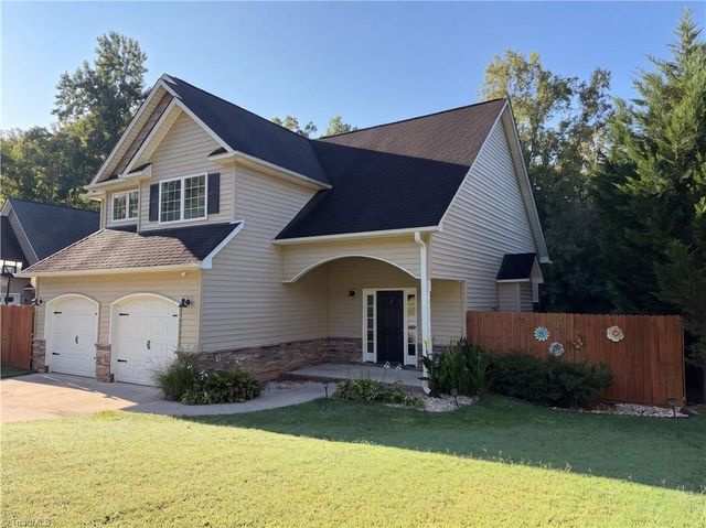 5450 Alamo Drive, Winston-salem, NC 27104