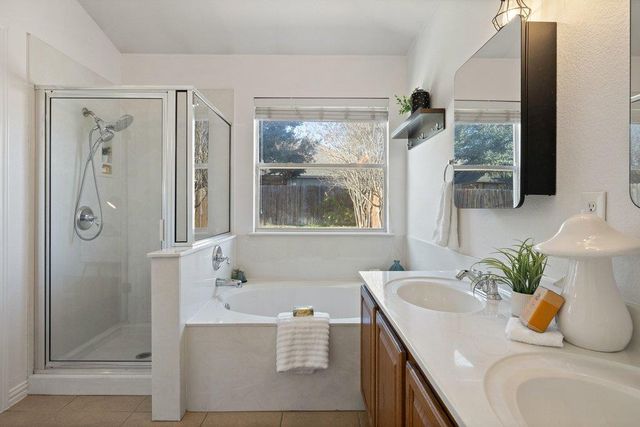 218 Calline Mayes RUN, Buda, TX 78610