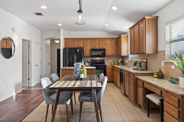 218 Calline Mayes RUN, Buda, TX 78610