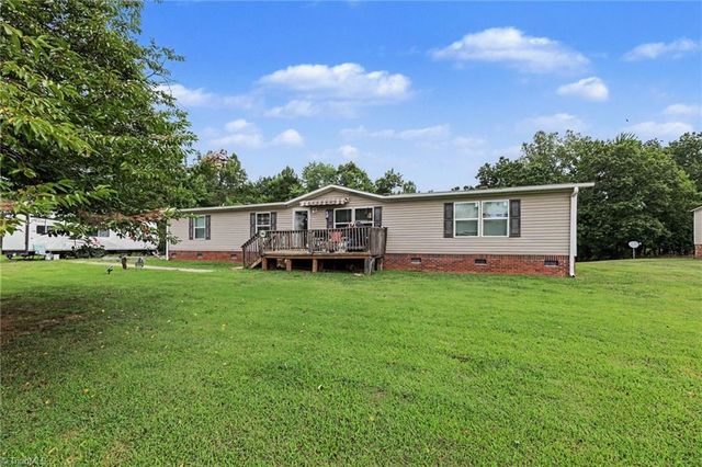 1679 Flat Shoals Road, King, NC 27021