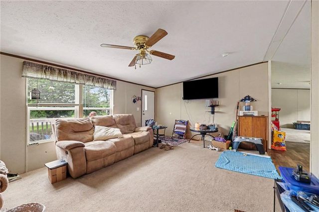 1679 Flat Shoals Road, King, NC 27021