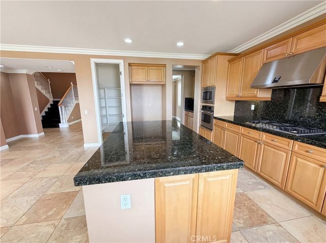 23 Plaza Modena, Lake Elsinore, CA 92532