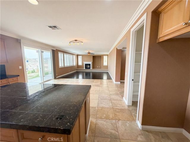 23 Plaza Modena, Lake Elsinore, CA 92532