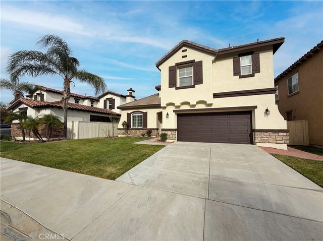 23 Plaza Modena, Lake Elsinore, CA 92532