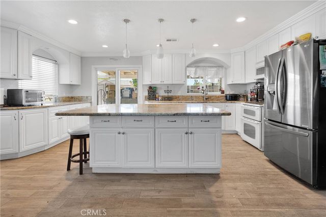 15558 Greenwood St, Hesperia, CA 92345