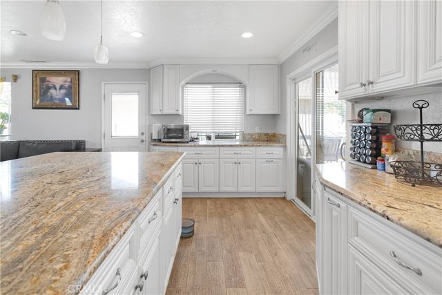 15558 Greenwood St, Hesperia, CA 92345