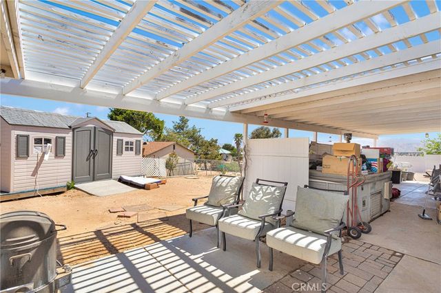 15558 Greenwood St, Hesperia, CA 92345